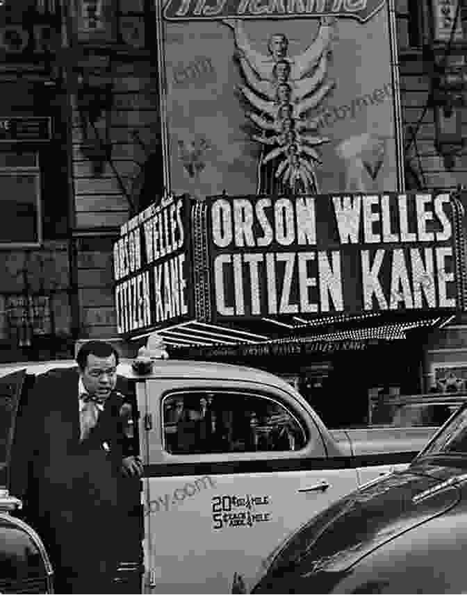 A Black And White Image Of The Premiere Of Citizen Kane, Attended By Hollywood's Elite. Young Orson: The Years Of Luck And Genius On The Path To Citizen Kane