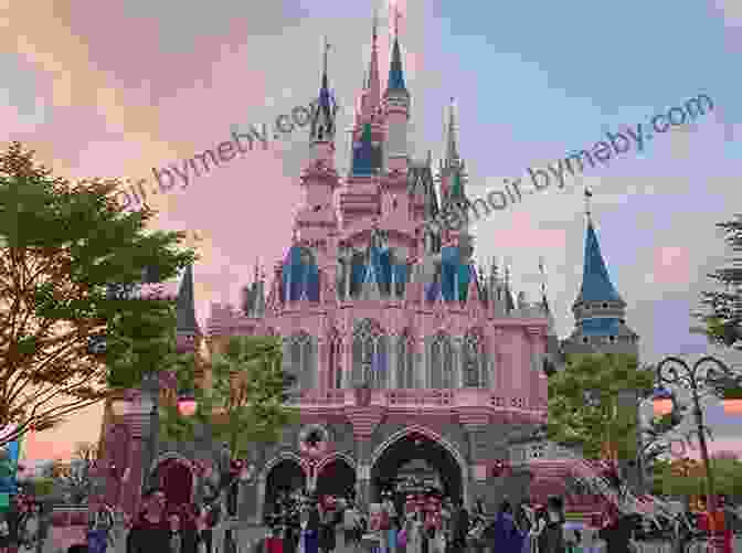 Fun Filled Day At Tokyo Disneyland Japan: Travel For Kids: The Fun Way To Discover Japan (Travel Guide For Kids 2)